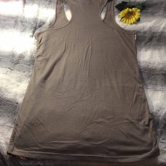 Women’s XL tank top - Picture 2 of 4